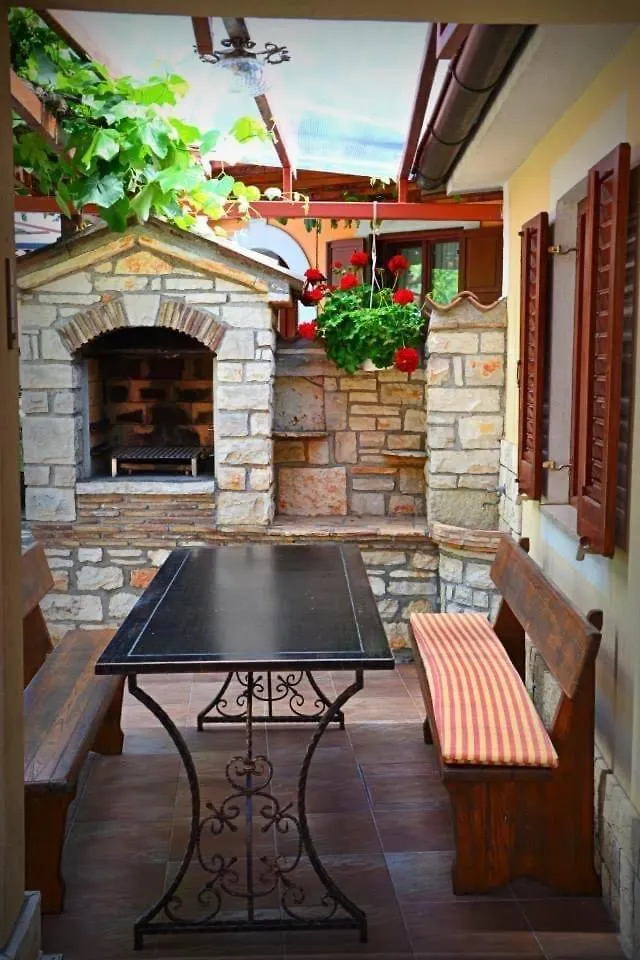Apartmani Petar Stojnic Tar-Vabriga 0*,